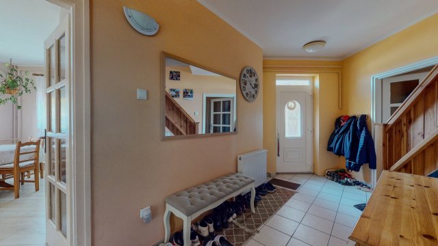 Eladó családi ház, Debrecenben 188 M Ft, 6 szobás