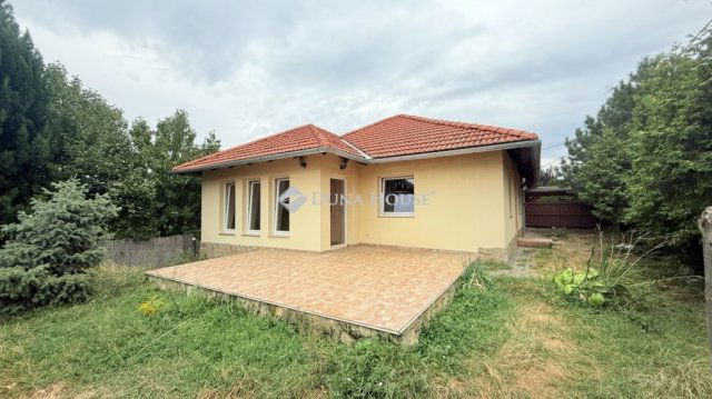 Eladó ikerház, Pomázon 95 M Ft, 4 szobás / költözzbe.hu