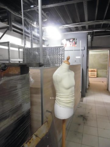 Eladó üzlethelyiség, Budapesten, VII. kerületben 400 M Ft