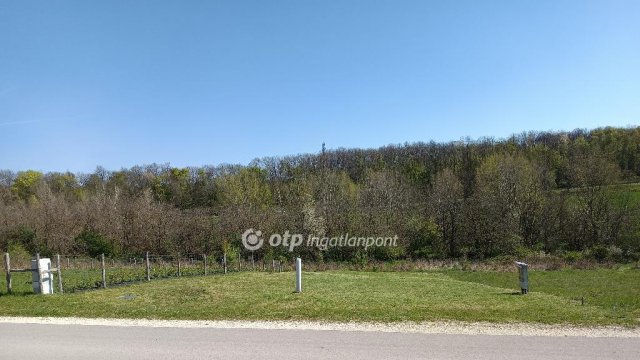 Eladó telek, Eplényen 27 M Ft / költözzbe.hu