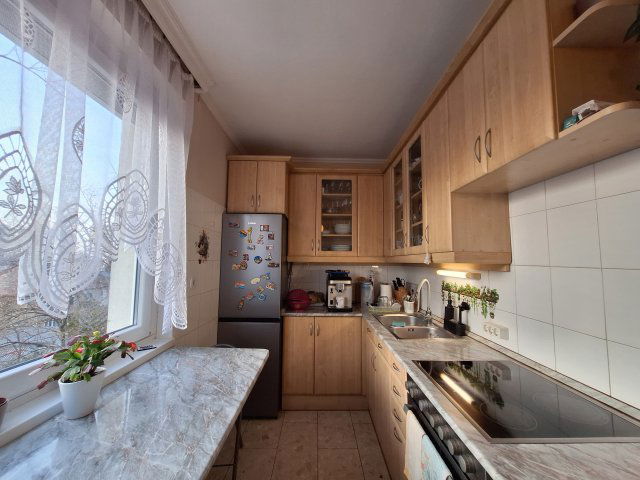 Eladó panellakás, Győrött 56.9 M Ft, 2+1 szobás