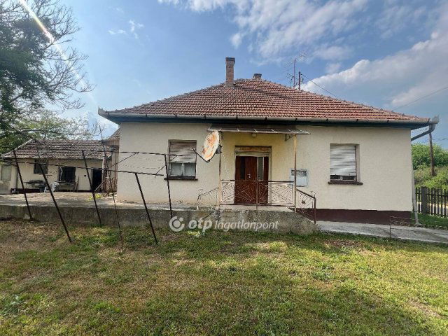 Eladó családi ház, Újszilváson 21.2 M Ft, 2 szobás