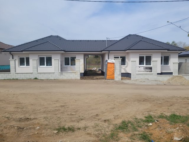 Eladó ikerház, Erdőkertesen 109.5 M Ft, 5 szobás