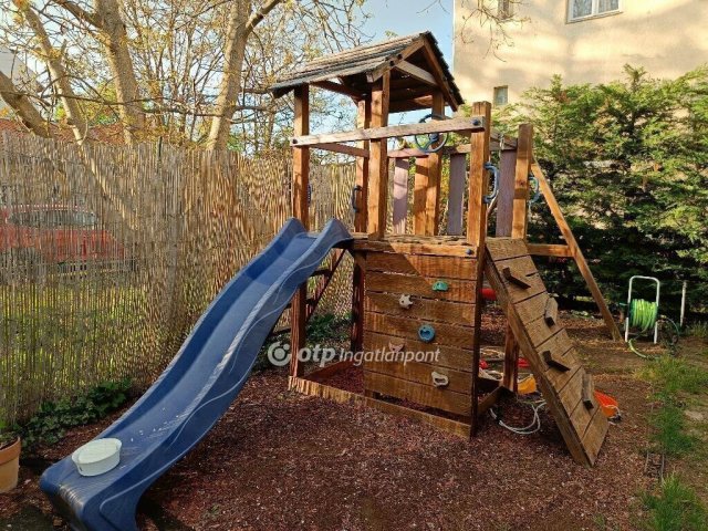 Eladó téglalakás, Budapesten, XV. kerületben 84.9 M Ft
