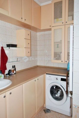 Eladó téglalakás, Kecskeméten 79.9 M Ft, 4 szobás