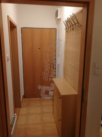 Kiadó téglalakás, albérlet, VIII. kerületben, Kálvária utcában