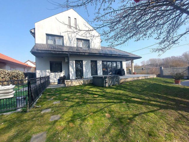 Eladó ikerház, Gödön 139.99 M Ft, 4+1 szobás