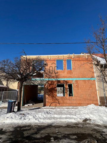 Eladó családi ház, Budapesten, XV. kerületben 155 M Ft, 4 szobás