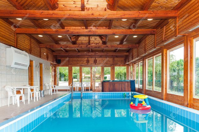 Eladó téglalakás, Hévízen 455 M Ft, 14 szobás