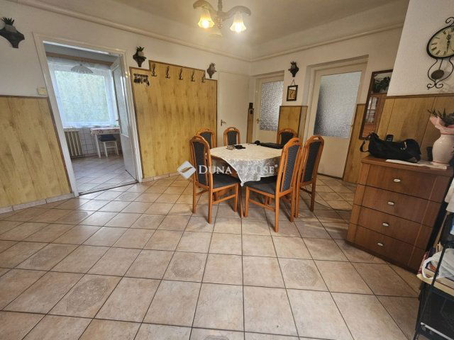 Eladó családi ház, Vámosszabadin 92.9 M Ft, 5 szobás
