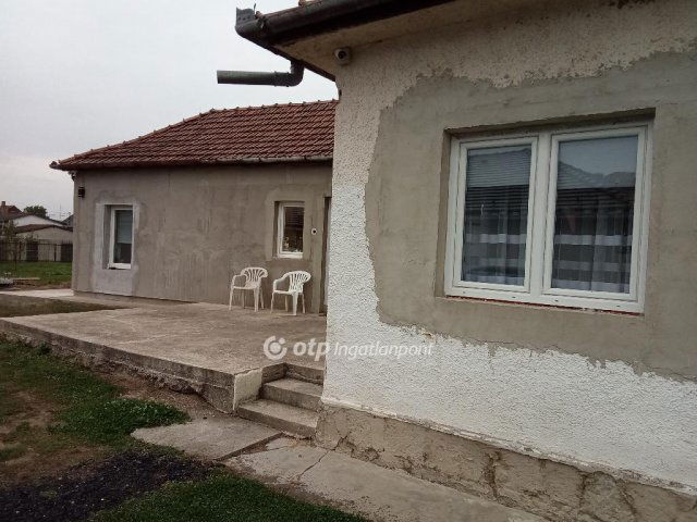 Eladó családi ház, Fehérgyarmaton 40 M Ft, 2 szobás