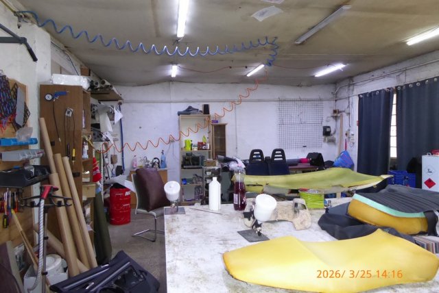 Kiadó ipari ingatlan, Pécsett, Megyeri úton 75 E Ft / hó