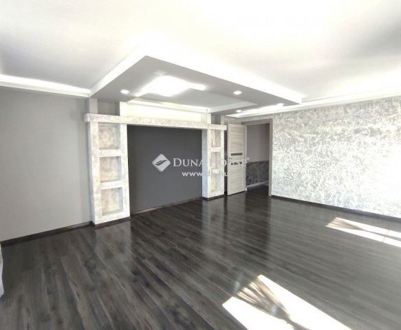 Eladó családi ház, Mogyoródon 170 M Ft, 5 szobás