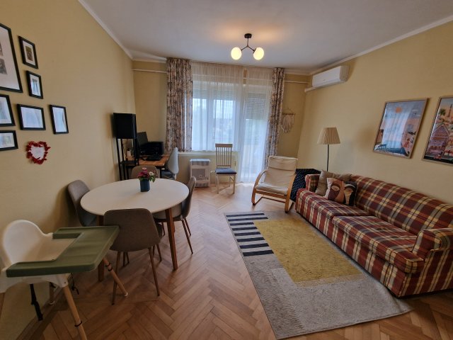 Eladó téglalakás, Budapesten, XXI. kerületben, Szabadság utcában