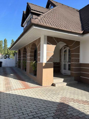 Eladó családi ház, Balatonlelleén 240 M Ft