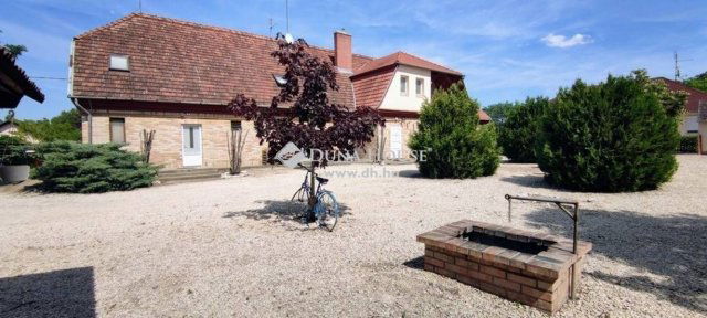 Eladó családi ház, Kecskeméten 349.9 M Ft, 4 szobás