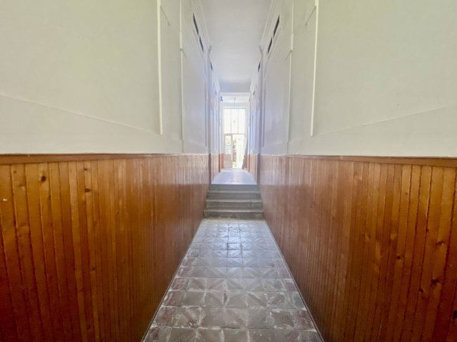 Eladó családi ház, Békéscsabán 33 M Ft, 2 szobás