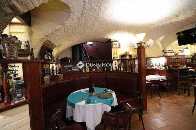 Eladó üzlethelyiség, Budapesten, VI. kerületben 123 M Ft