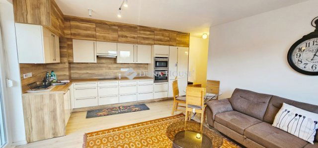 Kiadó téglalakás, albérlet, Szombathelyen, Kétrózsa közben