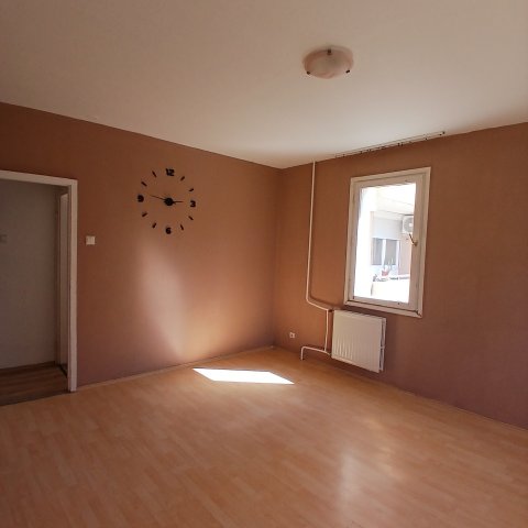 Kiadó téglalakás, albérlet, Zalaegerszegen, Építők útján