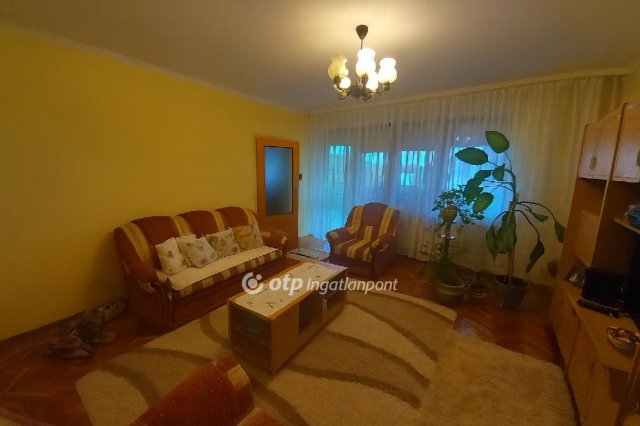 Eladó ikerház, Debrecenben 89.9 M Ft, 2+1 szobás