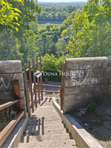 Eladó családi ház, Szentendrén 184 M Ft, 5 szobás
