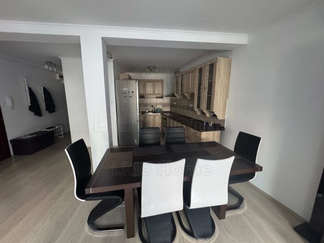 Eladó téglalakás, Kaposváron 71.9 M Ft, 3 szobás