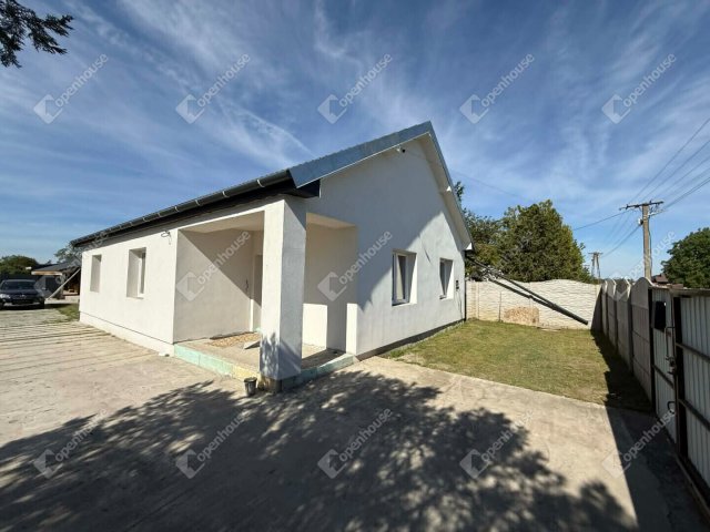 Eladó családi ház, Nyáregyházán 71 M Ft, 3 szobás