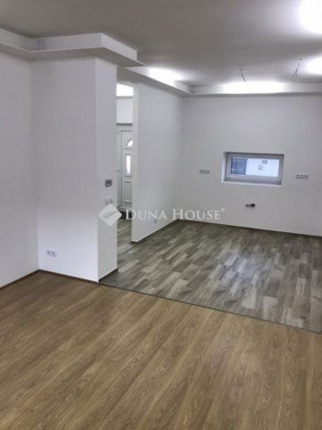 Eladó családi ház, Budapesten, XVIII. kerületben 115.3 M Ft