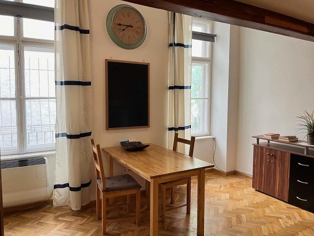 Kiadó téglalakás, albérlet, Budapesten, VI. kerületben