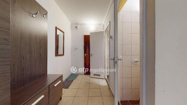 Eladó panellakás, Nyíregyházán 43.6 M Ft, 2 szobás