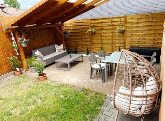 Eladó ikerház, Dunavarsányban 71.9 M Ft, 1+2 szobás