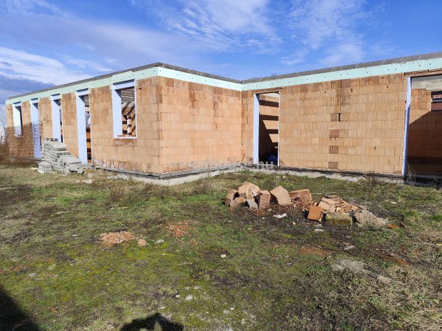 Eladó ikerház, Tordason 91 M Ft, 4 szobás / költözzbe.hu