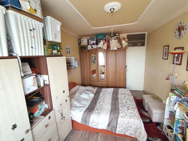 Eladó téglalakás, Komáromban 48 M Ft, 2 szobás