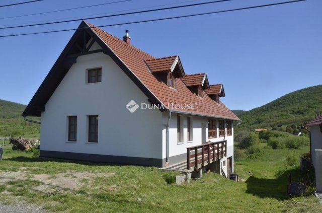 Eladó családi ház, Pilisszentlászlón 129 M Ft, 4 szobás