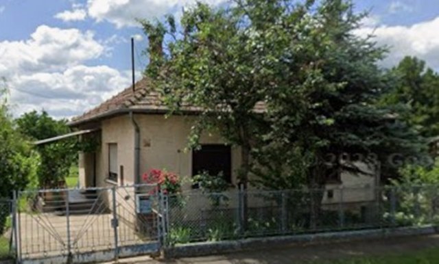 Eladó családi ház, Ercsiben 35 M Ft, 2 szobás