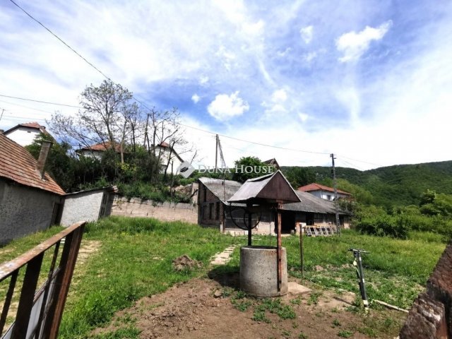 Eladó telek, Kesztölcön 11 M Ft / költözzbe.hu