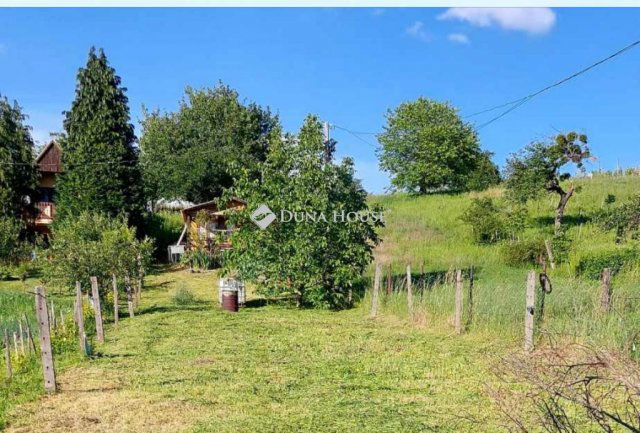 Eladó nyaraló, Bajon 7.9 M Ft, 1 szobás / költözzbe.hu