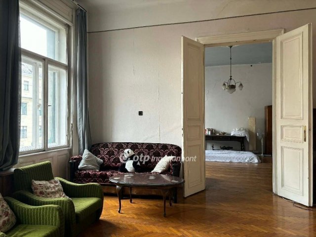 Eladó téglalakás, Budapesten, V. kerületben 164.9 M Ft, 2 szobás