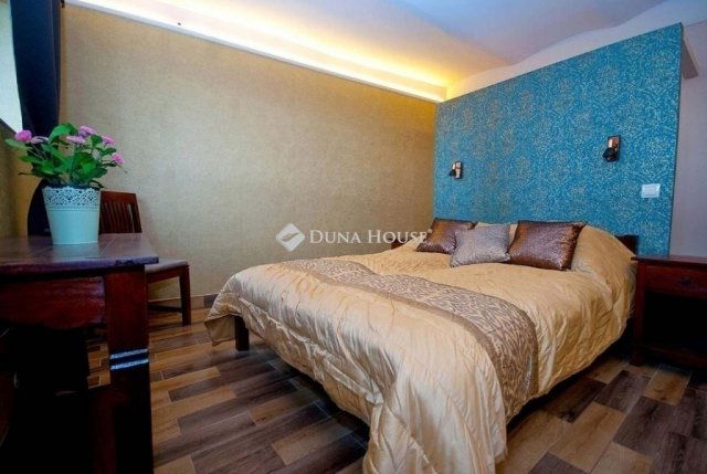 Eladó téglalakás, Pécsett 69 M Ft, 2 szobás