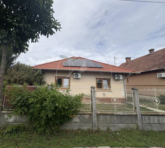 Eladó családi ház, Gyulán 47.5 M Ft, 2 szobás