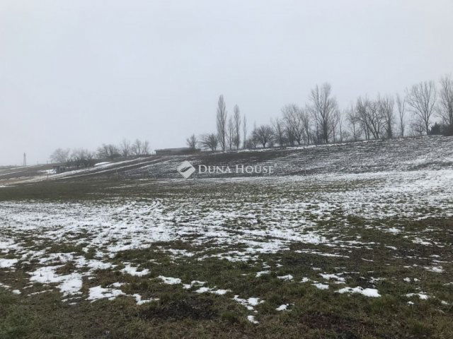 Eladó telek, Fehérvárcsurgón 8.3 M Ft / költözzbe.hu