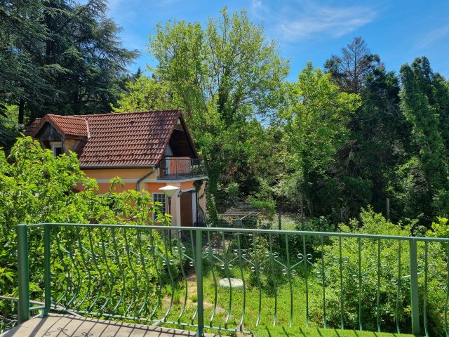 Eladó családi ház, Cserszegtomajon 94.9 M Ft, 9 szobás