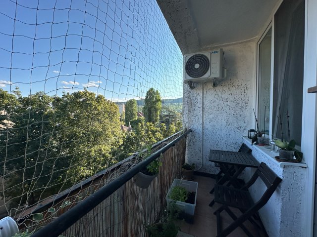 Eladó téglalakás, Budapesten, III. kerületben, Kalap utcában