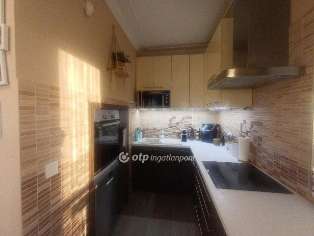 Eladó családi ház, Üllőn 83.9 M Ft, 4 szobás