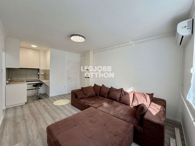 Kiadó téglalakás, albérlet, Cegléden 230 E Ft / hó, 1+2 szobás