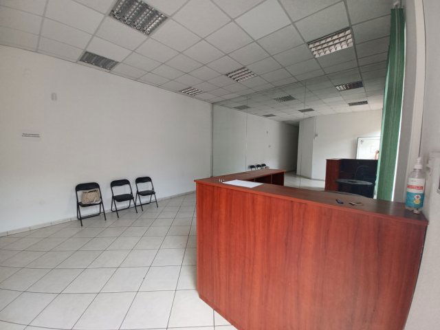 Eladó üzlethelyiség, Budapesten, XVIII. kerületben, Üllői úton