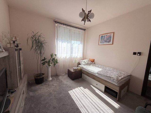 Eladó családi ház, Fóton 99.9 M Ft, 4 szobás