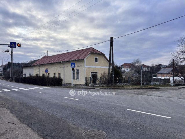 Eladó családi ház, Bélapátfalván 34.2 M Ft, 8 szobás