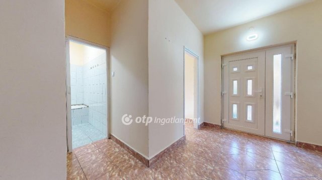 Eladó ikerház, Tiszavasváriban 30.4 M Ft, 3 szobás